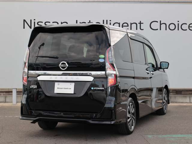 セレナ1.2 e-POWER ハイウェイスターV