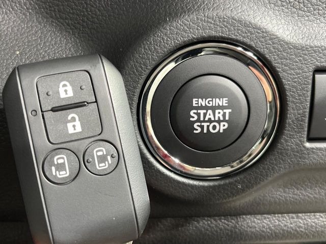 �y�L�[���X�X�^�[�g�V�X�e���z�J�o����|�P�b�g�ɓ��ꂽ�܂܂ł��h�A�̎{���E�������\�ȃX�}�[�g�L�[�𑕔��B�G���W���̃I���E�I�t�����J�M�����o���K�v����������Ƃ��Ă��֗��ł���