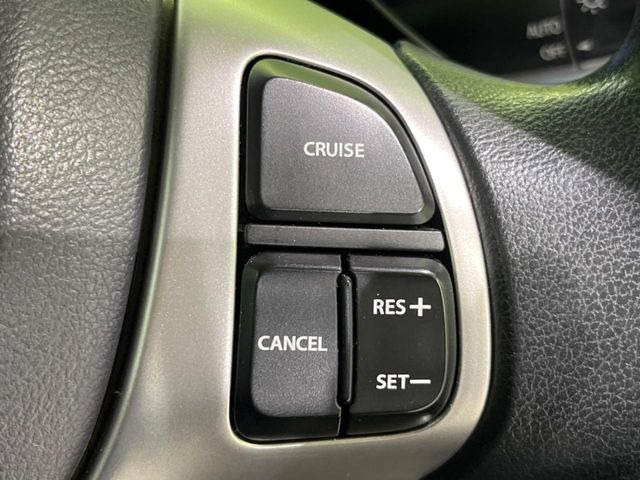 �y�N���[�Y�R���g���[���z�������H�����N���N���s�B�A�N�Z���𗣂��Ă���葬�x�ő��s���ł��A�������^�]���̕��S���y��!�����E�������ȒP�ȃX�C�b�`����Œ����ł��܂��B