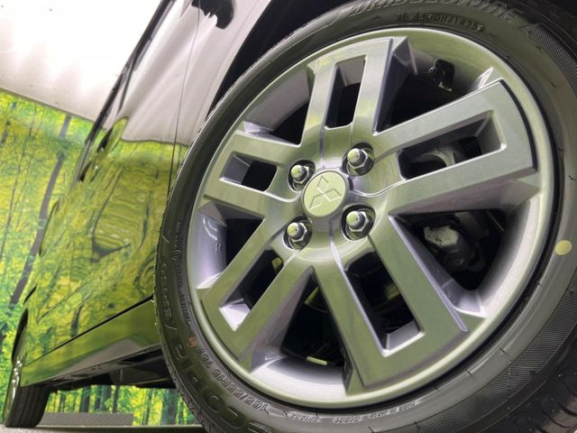 �y����15�C���`�A���~�z�C�[���z�O�ςɃ}�b�`���������A���~�z�C�[���𑕒����Ă���܂��B�e��ЊO�A���~�z�C�[����A�X�^�b�h���X�^�C�����戵�����Ă���܂��B���񂲑��k����������