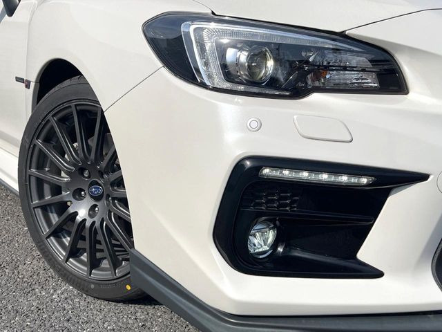 �yLED�A�N�Z�T���[���C�i�[�z