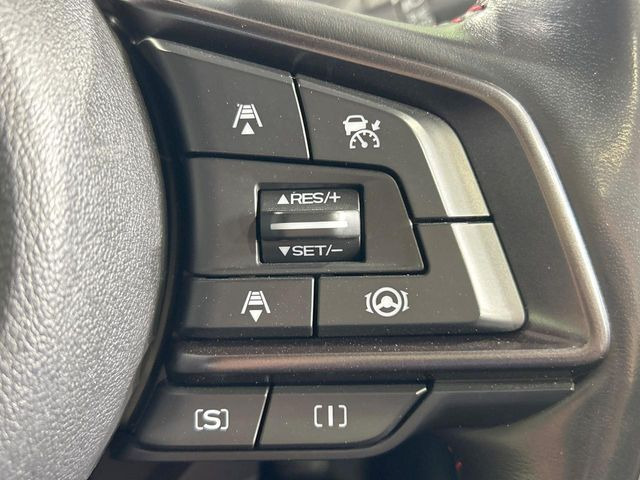 【全車速追従機能付クルーズコントロール】高速道路での長距離走行が楽に!!自動で速度を保つクルーズコントロールが、衝突軽減システムと連携し、前方の車両を感知して車間を保つように速度調節してくれます!!