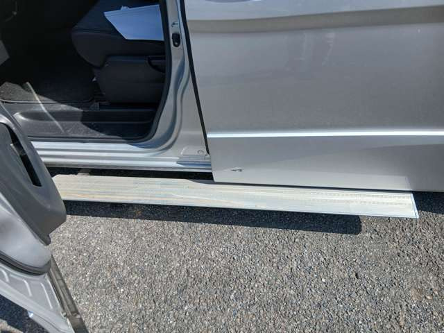 セレナ2.0 ハイウェイスターV ステップタイプ