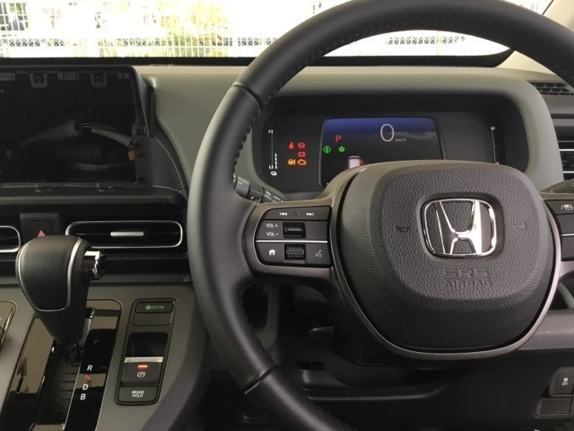 フリード1.5 e:HEV クロスター