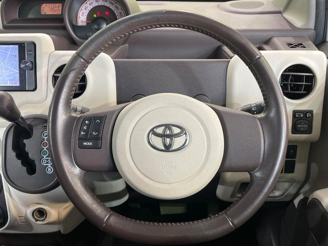 �y�����v�����X�e�A�����O�z�㎿�Ȋv���g�p���邱�ƂŁA��ɂ����������݂ƂĂ��^�]���₷���n���h���ł���