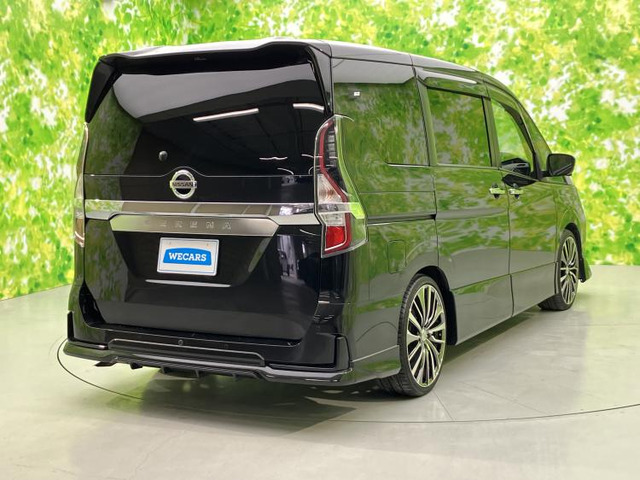 セレナ1.2 e-POWER ハイウェイスターV アーバンクロム