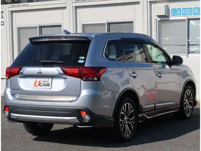 アウトランダー2.4 24G ナビパッケージ 4WD