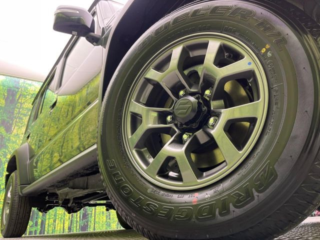 �y����15�C���`�A���~�z�C�[���z�O�ςɃ}�b�`���������A���~�z�C�[���𑕒����Ă���܂��B�e��ЊO�A���~�z�C�[����A�X�^�b�h���X�^�C�����戵�����Ă���܂��B���񂲑��k����������