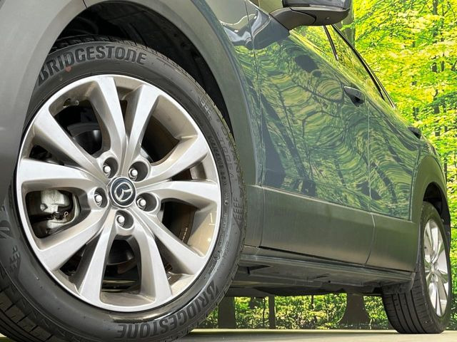 �y����18�C���`�A���~�z�C�[���z�O�ςɃ}�b�`���������A���~�z�C�[���𑕒����Ă���܂��B�e��ЊO�A���~�z�C�[����A�X�^�b�h���X�^�C�����戵�����Ă���܂��B���񂲑��k����������