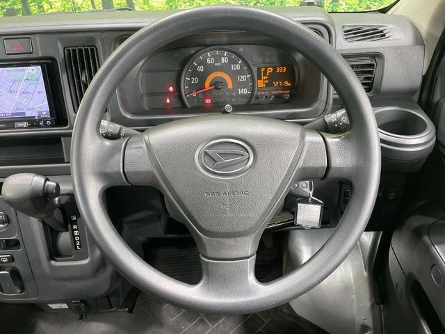 �y�X�e�A�����O�X�C�b�`�z�^�]���A�O������ڐ������炷���ƂȂ��A�I�[�f�B�I���̑��삪�\�ȕ֗��@�\!���S&���K�ȃh���C�u�����o���Ă���܂���