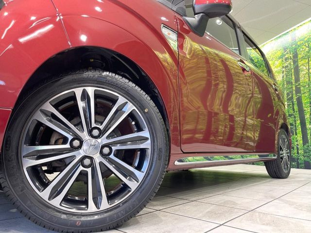 �y����15�C���`�A���~�z�C�[���z�O�ςɃ}�b�`���������A���~�z�C�[���𑕒����Ă���܂��B�e��ЊO�A���~�z�C�[����A�X�^�b�h���X�^�C�����戵�����Ă���܂��B���񂲑��k����������