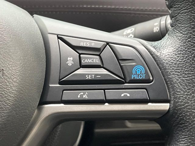 �y�v���p�C���b�g�z�������H�ł̒��������s���y��!!�a�؎��Ə��񑖍s�̃V�[���ŁA�A�N�Z���E�u���[�L�E�X�e�A�����O�������Ő��䂵�A�������^�]�̕��S���y�����Ă���܂���