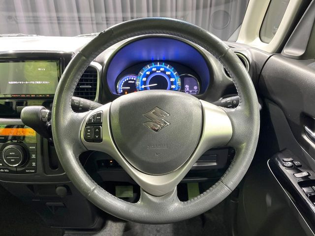 �y�X�e�A�����O�X�C�b�`�z�^�]���A�O������ڐ������炷���ƂȂ��A�I�[�f�B�I���̑��삪�\�ȕ֗��@�\!���S&���K�ȃh���C�u�����o���Ă���܂���