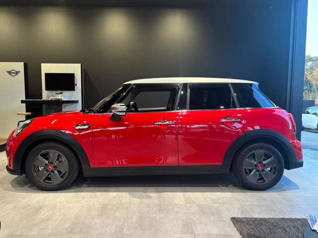 ミニクーパー D プレミアム プラスパッケージ DCT