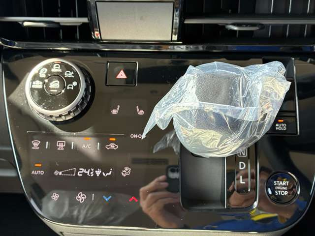 �I�[�g�G�A�R��!���₩�ȃs�A�m�u���b�N���̃^�b�`�p�l���ŁA�y�₩�ȑ��삪�\�B�v���Y�}�N���X�^�[���̗p�B��C�򉻂�E�L�A�Ód�C�����ȂǁA�ړ���Ԃɂ��ꂵ�����ʂ������炵�܂��B