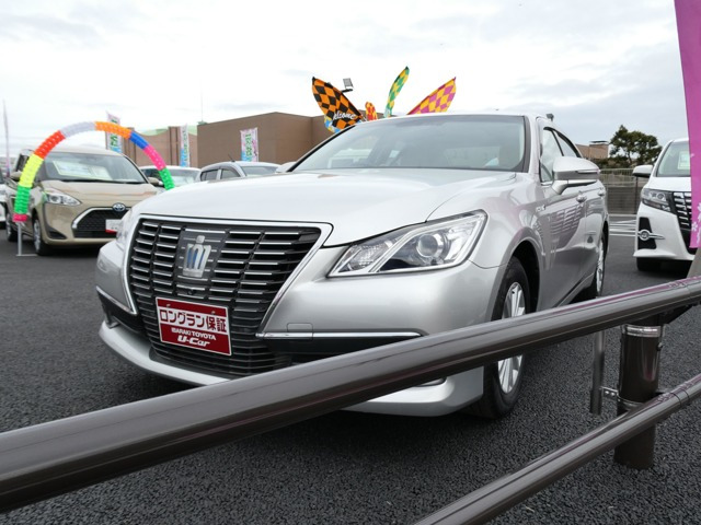 クラウンハイブリッド 2.5 ロイヤルサルーン