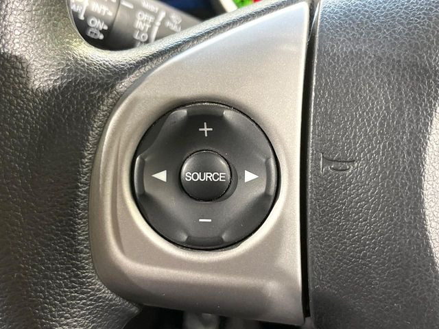 �y�X�e�A�����O�X�C�b�`�z�^�]���A�O������ڐ������炷���ƂȂ��A�I�[�f�B�I���̑��삪�\�ȕ֗��@�\!���S&���K�ȃh���C�u�����o���Ă���܂���