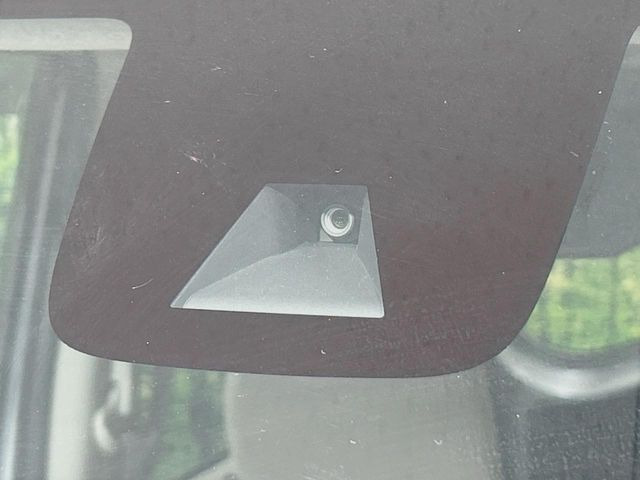 �y�C���e���W�F���g�G�}�[�W�F���V�[�u���[�L�z�t�����g�J�����őO���̎ԗ�����s�҂����m�B�Փ˂������Ȏ��͏Փ˔�Q�y���u���[�L���쓮�A�Փˉ�����T�|�[�g�B�����S�Ƀh���C�u�����y���݂��������܂��B