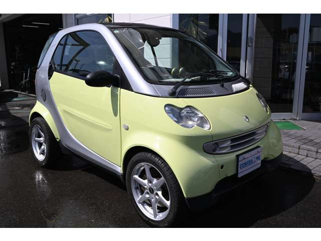 スマートフォーツークーペ