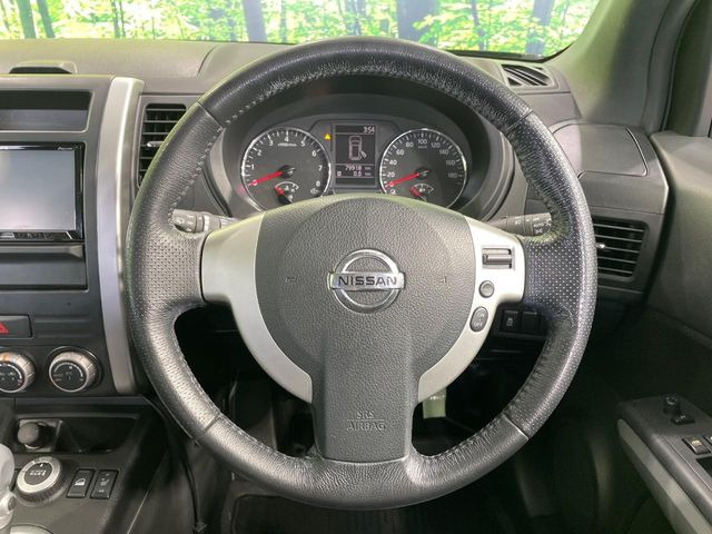 �y�����v�����X�e�A�����O�z�㎿�Ȋv���g�p���邱�ƂŁA��ɂ����������݂ƂĂ��^�]���₷���n���h���ł���