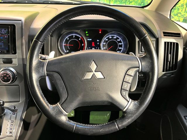 �y�����v�����X�e�A�����O�z�㎿�Ȋv���g�p���邱�ƂŁA��ɂ����������݂ƂĂ��^�]���₷���n���h���ł���