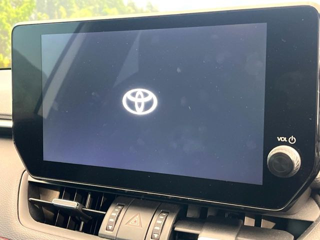 �y10.5�C���` �f�B�X�v���C�I�[�f�B�I�z���ʂ̃f�B�X�v���C��AppleCarPlay��AndroidAuto�����p�\�B�傫�ȉ�ʂŃX�}�z�i�r�A�v���������p���������܂���