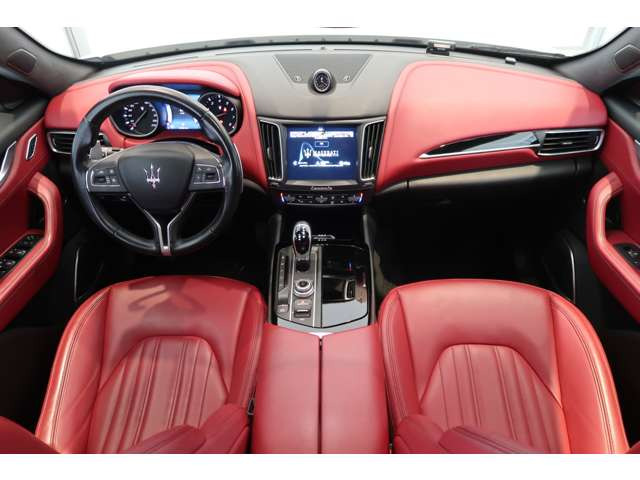 レヴァンテ3.0 4WD