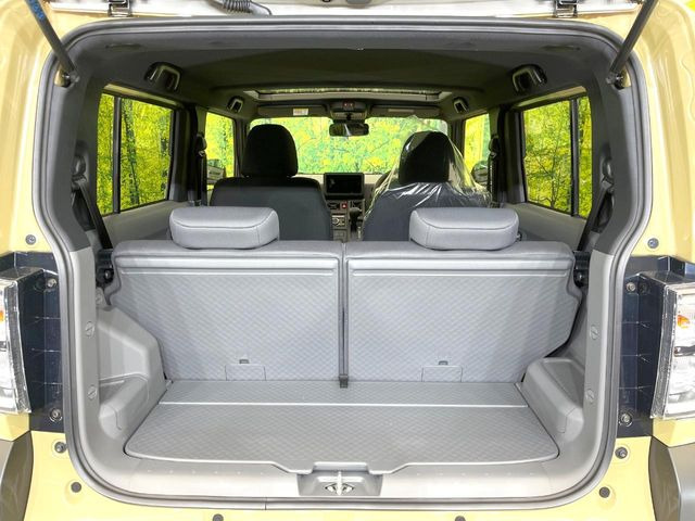 普段のお買い物や通勤、送迎等に十分な荷室スペースを確保しております。セカンドシートを倒すと、大きな荷物の積載も可能です♪