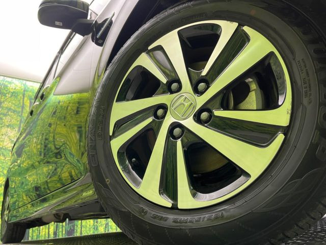 �y����15�C���`�A���~�z�C�[���z�O�ςɃ}�b�`���������A���~�z�C�[���𑕒����Ă���܂��B�e��ЊO�A���~�z�C�[����A�X�^�b�h���X�^�C�����戵�����Ă���܂��B���񂲑��k����������