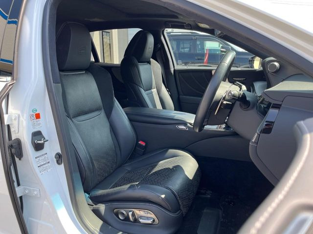 �y�n�[�t���U�[�V�[�g�z�������ƍ���S�n�𗼗������l�C�̃V�[�g���w�ʁE���ʂ̓X�G�[�h���ƂȂ��Ă���A���G��⊊��ɂ����ɗD��Ă��܂��B�C���╞���ɍ��E���ꂸ���K�ɂ���肢�������܂��B