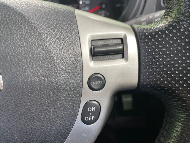 �y�N���[�Y�R���g���[���z�������H�����N���N���s�B�A�N�Z���𗣂��Ă���葬�x�ő��s���ł��A�������^�]���̕��S���y��!�����E�������ȒP�ȃX�C�b�`����Œ����ł��܂��B