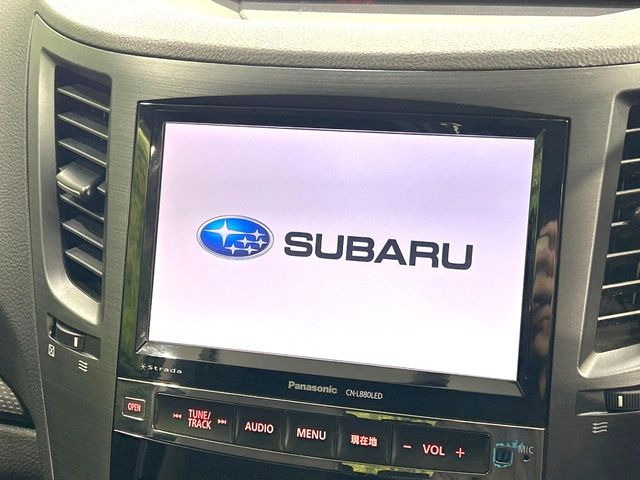 �y����8�^�i�r�z�l�C�̏����i�r�𑕔��B�I�[�f�B�I�@�\���[�����Ă���ABluetooth�ڑ�����΂������̃X�}�z��MP3�v���C���[�̉��y���Đ��\!�����̉^�]������Ɋy�����Ȃ�܂�!!