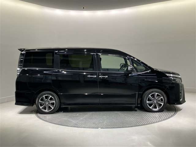 ヴォクシー2.0 ZS 煌III