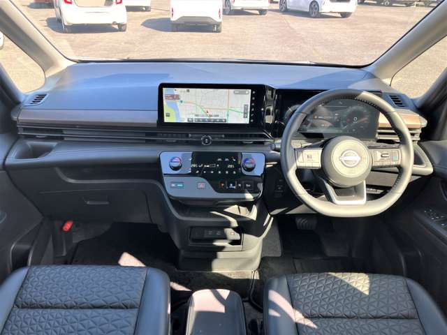 セレナ1.4 e-POWER ハイウェイスターV