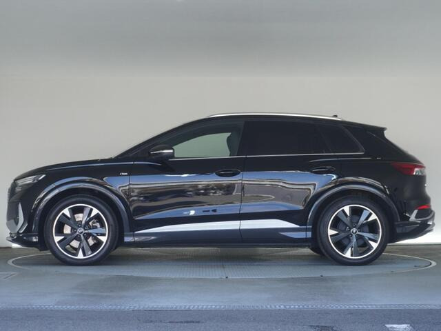 Q4 e-tron40 Sライン