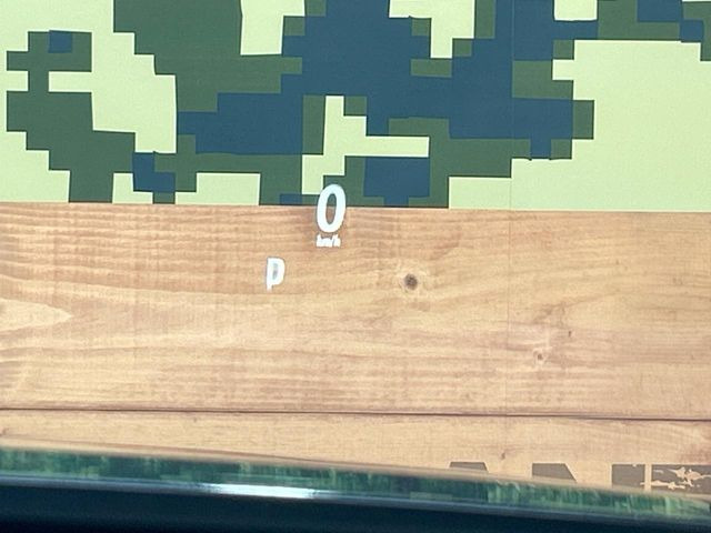 �y�w�b�h�A�b�v�f�B�X�v���C�z���݂̑��x�⑖�s�����f�W�^���\���ŉ^�]�ȑO���̃K���X�ɓ��e!�^�]���A�ڐ������炳���K�v�ȏ����m�F�ł���̂łƂ��Ă��֗��ň��S!