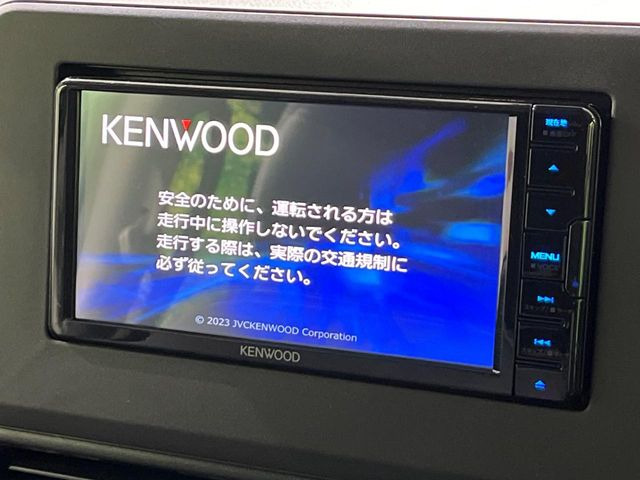 �y�i�r�Q�[�V�����z�g���₷���i�r�ŖړI�n�܂ł�������ē����Ă���܂��B�e��I�[�f�B�I�Đ��@�\���[�����Ă���A���Ԃ̉^�]������Ɋy�����Ȃ�܂�!!