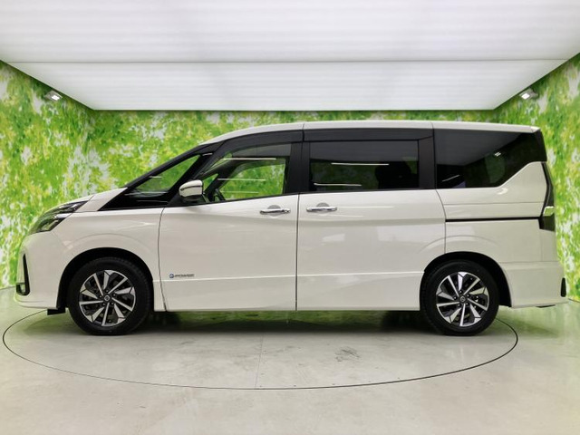 セレナ1.2 e-POWER ハイウェイスターV