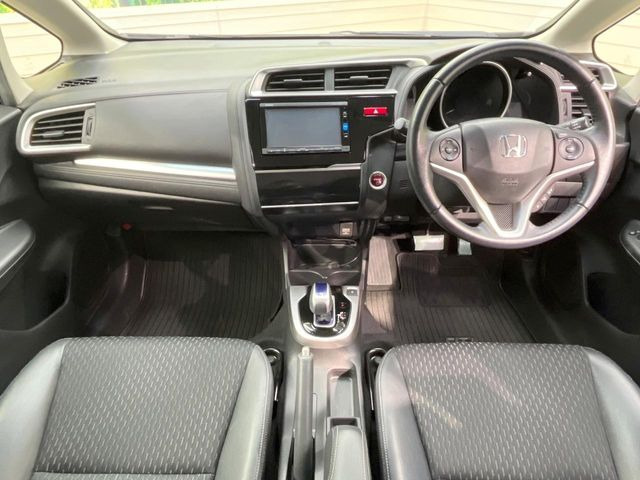 フィット1.5 ハイブリッド Lパッケージ