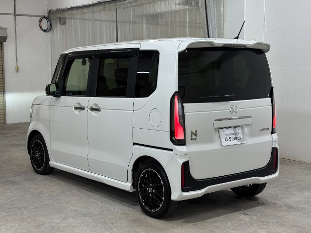 N-BOXカスタムターボ コーディネートスタイル モノトーン