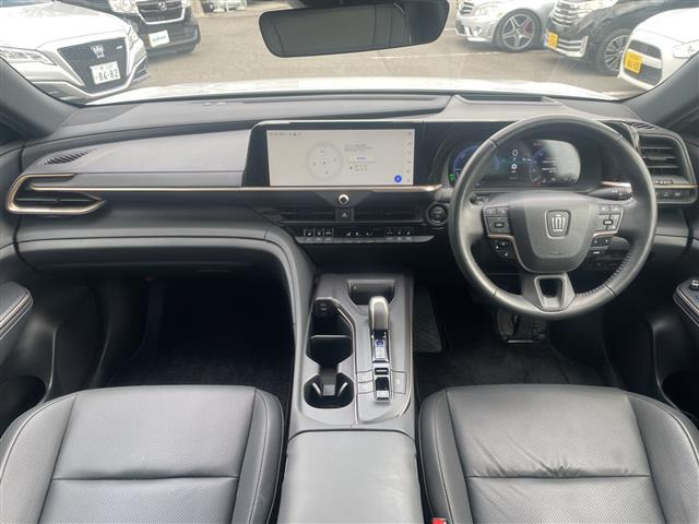 クラウンクロスオーバー2.5 G アドバンスト レザー パッケージ E-Four 4WD