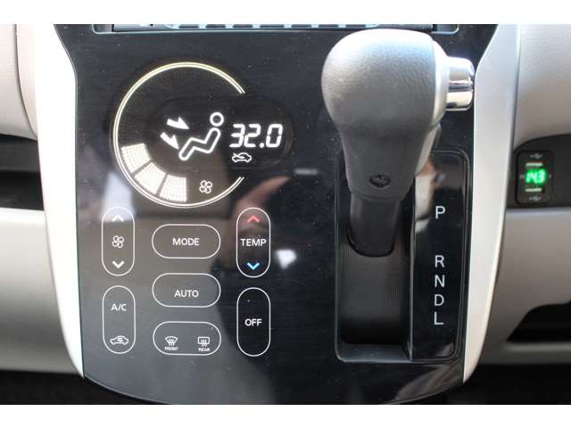 �I�[�g�G�A�R��