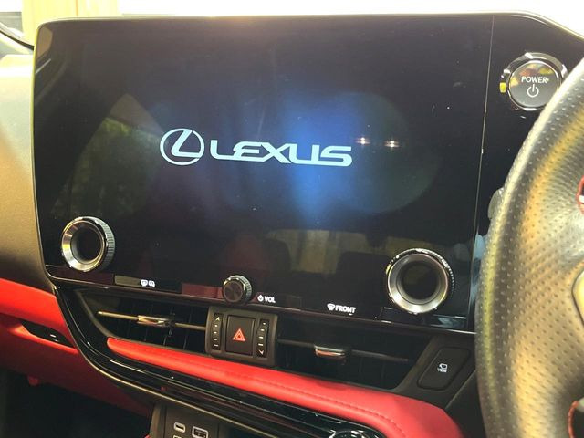 �y���[�J�[14�^�i�r�z�C���e���A�ɗn�����ރX�^�C���b�V���ȁu��p�݌v�v���[�J�[�i�r�𑕔��􎋔F���⑀�쐫�ȂǊ�{���\�ɂ��D��A���㎿�ȃJ�[���C�t�����y���݂��������܂��B