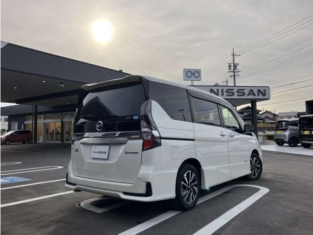 セレナ1.2 e-POWER ハイウェイスターV