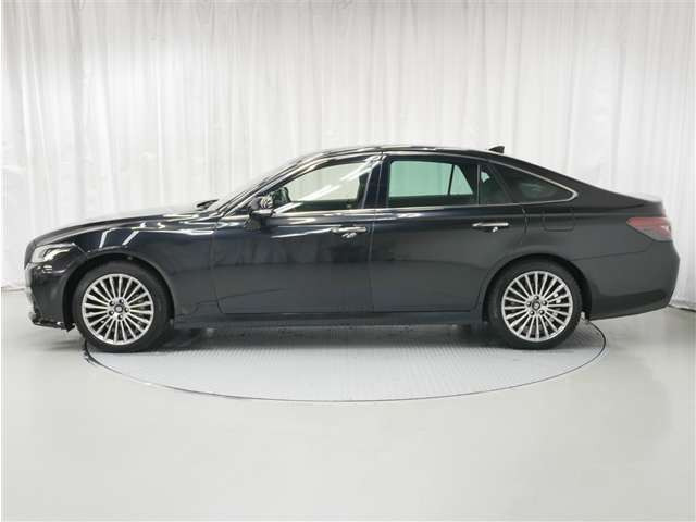 クラウンハイブリッド 2.5 G Four 4WD