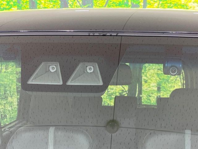 �y�X�}�[�g�A�V�X�g�z���s���ɑO���̎ԗ�����F�����A�Փ˂������Ȏ��͌x��ƃu���[�L�ŏՓˉ���Ɣ�Q�y�����A�V�X�g�B�����S�Ƀh���C�u�����y���݂��������܂��B