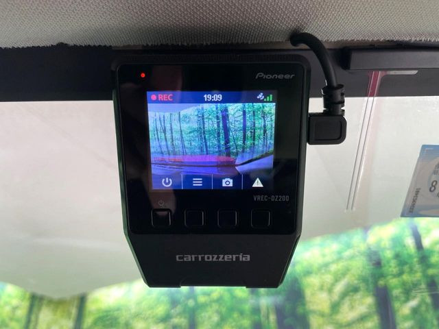 �y�h���C�u���R�[�_�[�z�h���C�u���R�[�_�[����!���s���͂������A������^�]�⎖�̂ɑ��������ہA�f���ŋL�^���A����̃��X�N�ɔ����܂��B���L�^�pSD�J�[�h�͂��q�l�����g�ł��������������K�v������܂��B