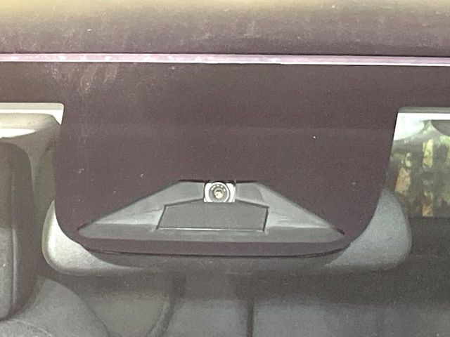 �y�z���_�Z���V���O�z���s���ɑO���̎ԗ�����F�����A�Փ˂������Ȏ��͌x��ƃu���[�L�ŏՓˉ���Ɣ�Q�y�����A�V�X�g�B�����S�Ƀh���C�u�����y���݂��������܂��B