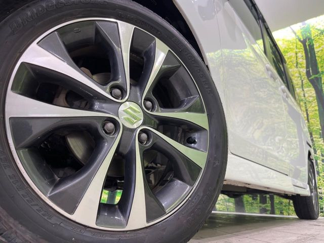 �y����15�C���`�A���~�z�C�[���z�O�ςɃ}�b�`���������A���~�z�C�[���𑕒����Ă���܂��B�e��ЊO�A���~�z�C�[����A�X�^�b�h���X�^�C�����戵�����Ă���܂��B���񂲑��k����������