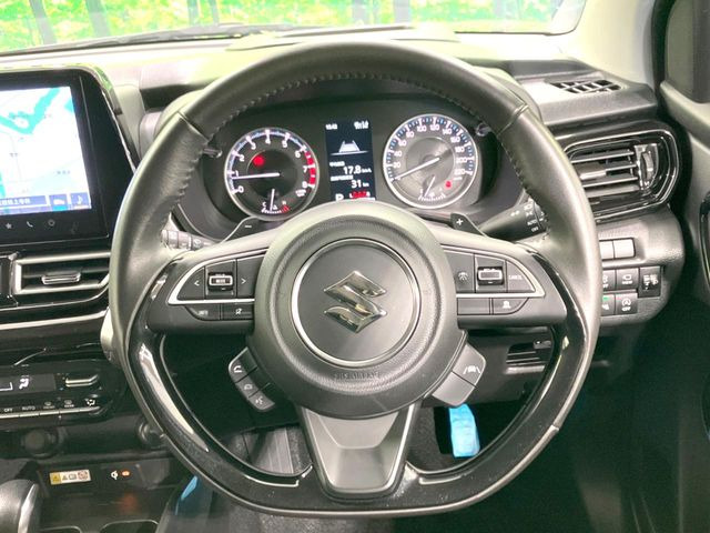 �y�����v�����X�e�A�����O�z�㎿�Ȋv���g�p���邱�ƂŁA��ɂ����������݂ƂĂ��^�]���₷���n���h���ł���